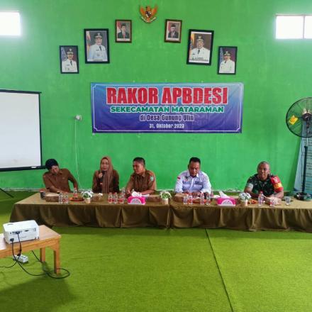 RAPAT KORDINASI APDESI SE KECAMATAN MATARAMAN BERTEMPAT DI DESA GUNUNG ULIN